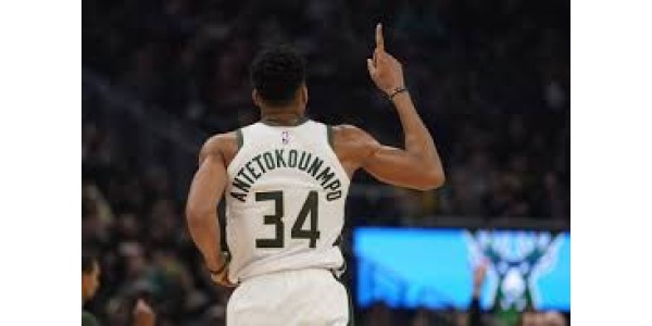 Antetokounmpo puede dejar Milwaukee Bucks